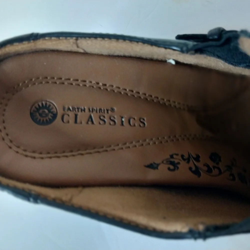 Earth Spirit Classic Black Leather Size 7 Women"s Shoes. - Picture 3 of 12